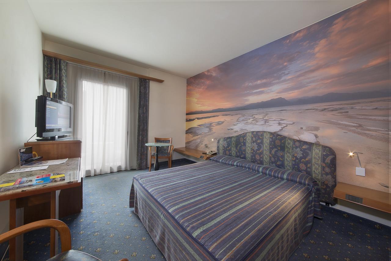 Hotel Catullo Sirmione Exterior foto